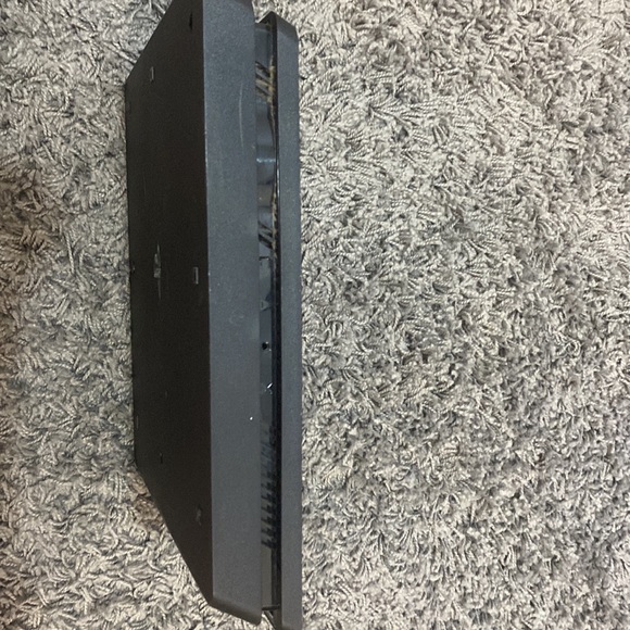 playstation 4 slim with two controllers 500gb
